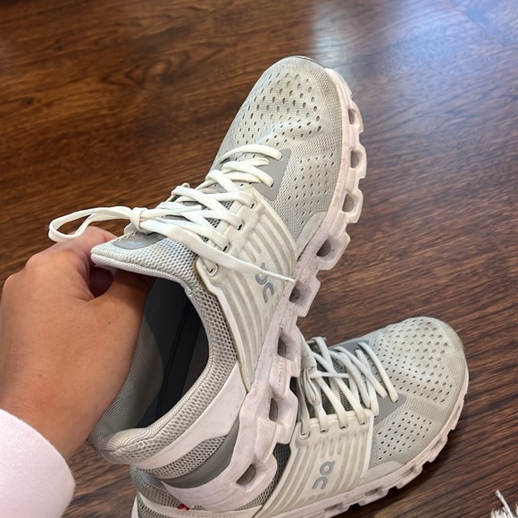 On cloud sneakers - Picture 2 of 2